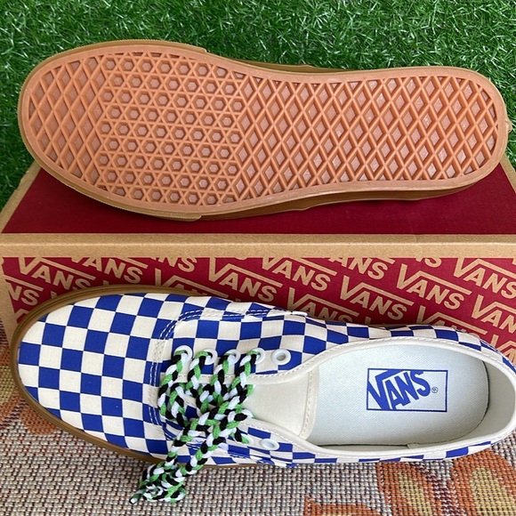 Vans Men’s Authentic
Checkerboard Blue/White
VN0009PVY6Z
Sneakers - Picture 3 of 16